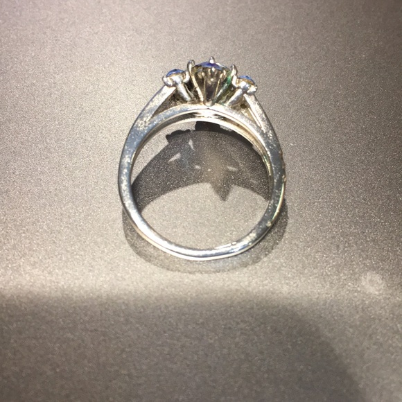 Size 5 Fragrant Jewels snowflake ring (3 for $45) - Picture 3 of 4